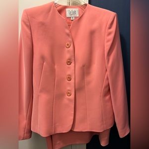 Le Suit skirt and jacket suit, size 8 worn a few times